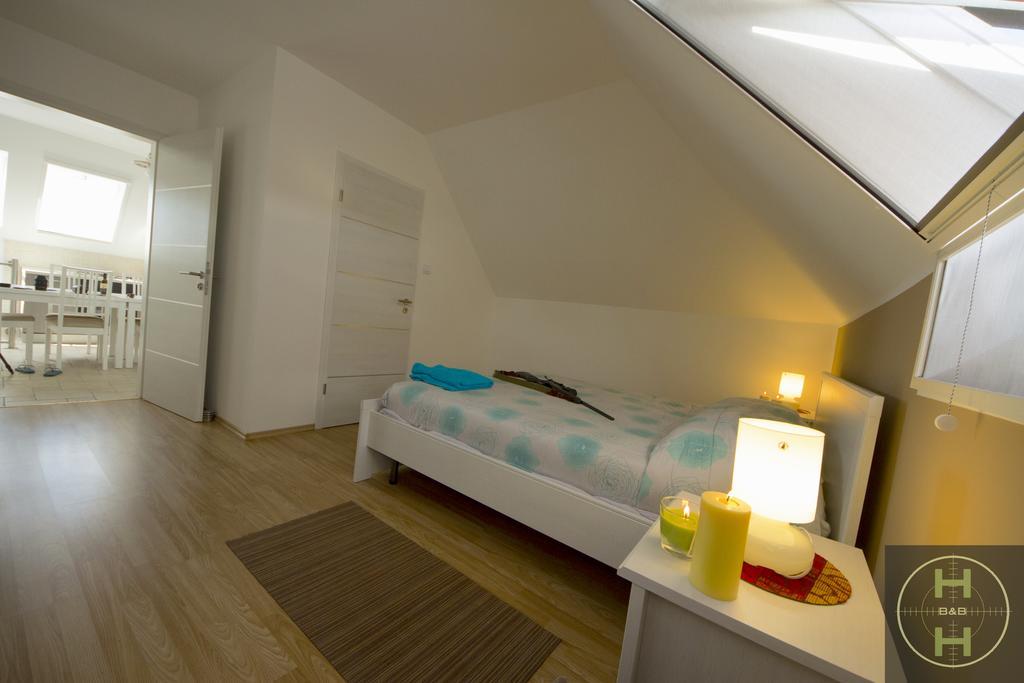 Hunters House Kft Bed And Breakfast Toltestava Rom bilde
